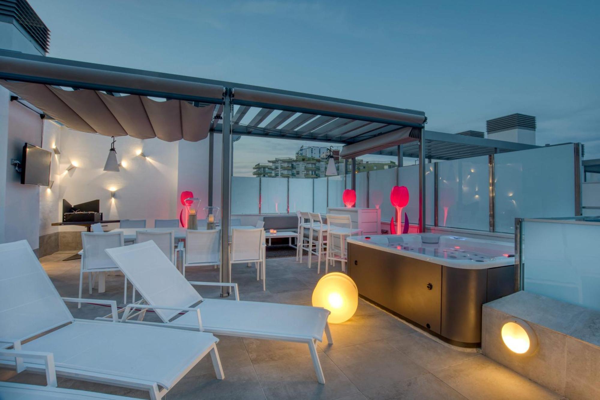 Апартаменти Penthouse On The First Line Платжа-д'Ару Екстер'єр фото