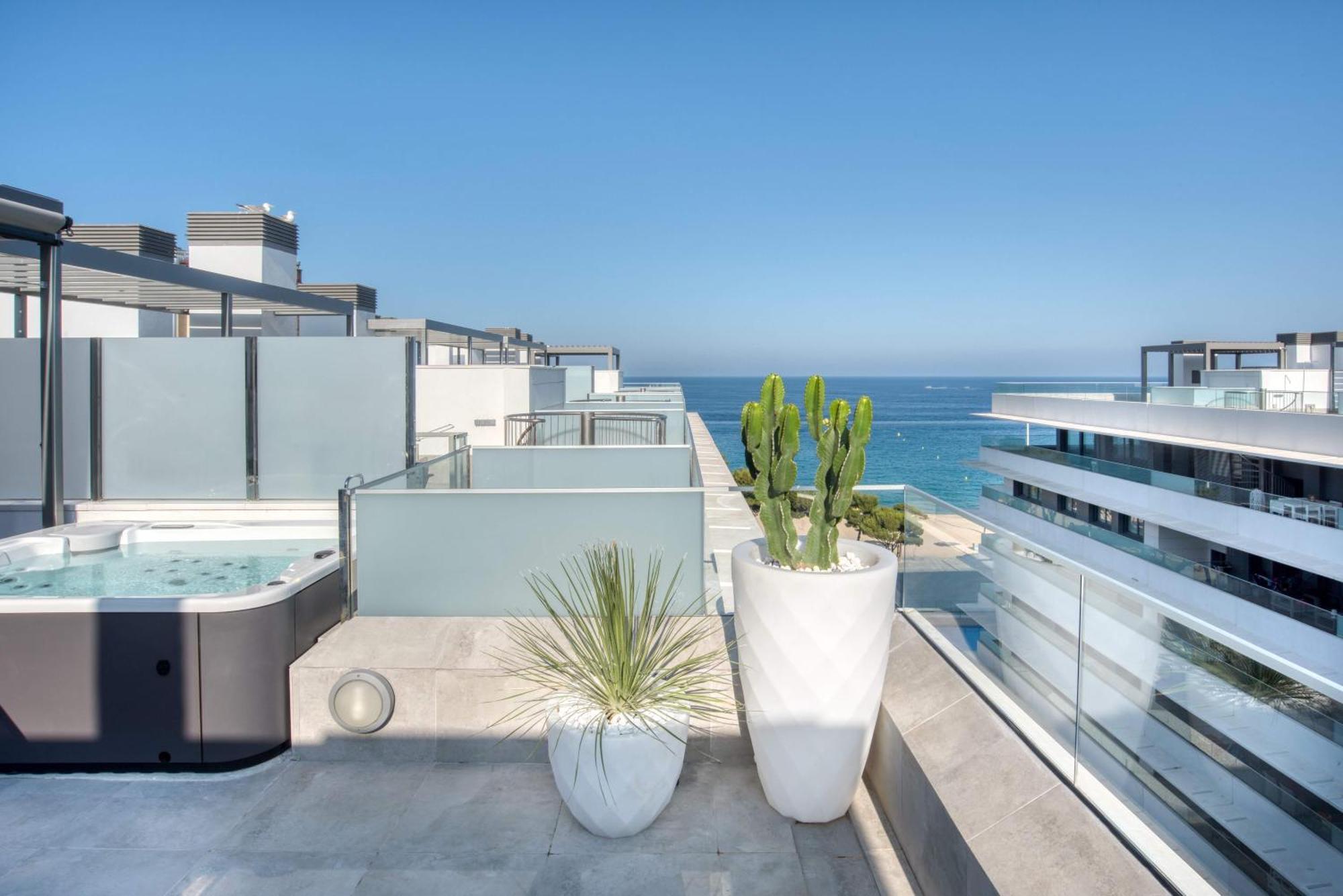 Апартаменти Penthouse On The First Line Платжа-д'Ару Екстер'єр фото